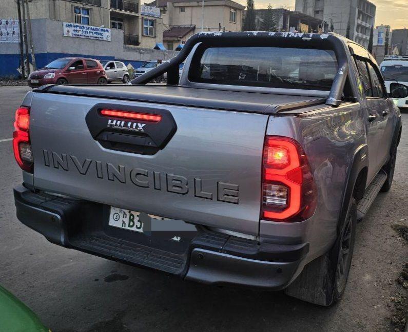 Hilux invisible  Debl 