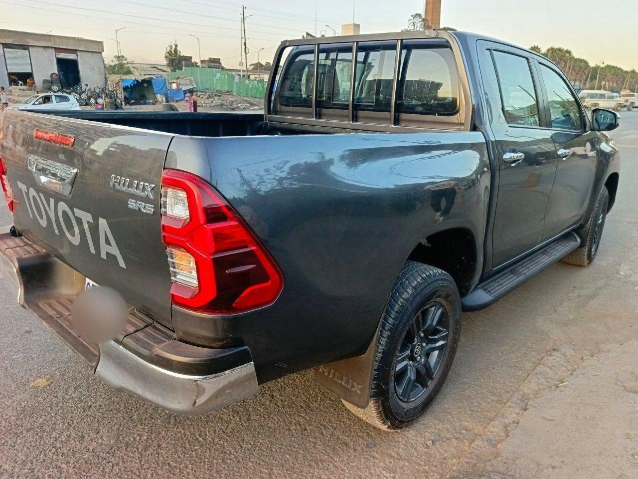 Toyota Hilux