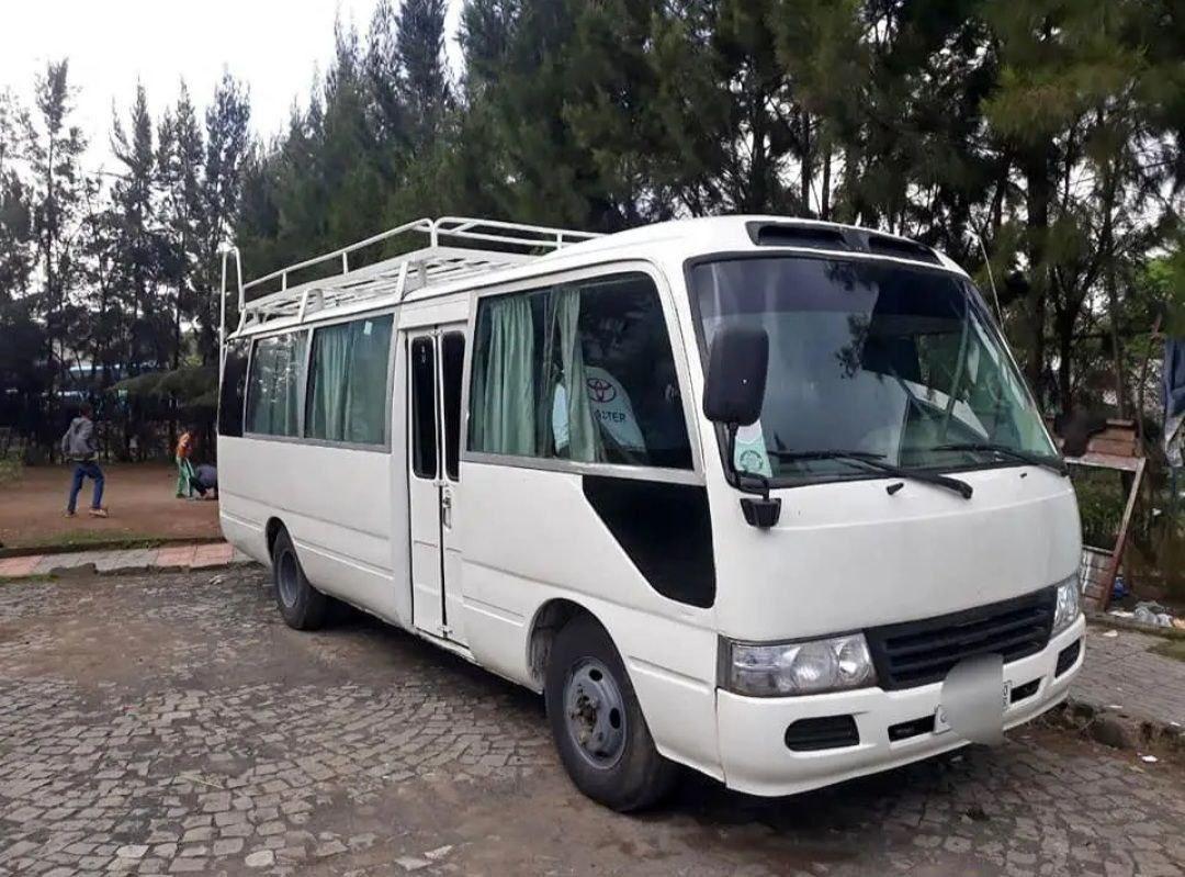 Toyota 1HZ ኮስተር