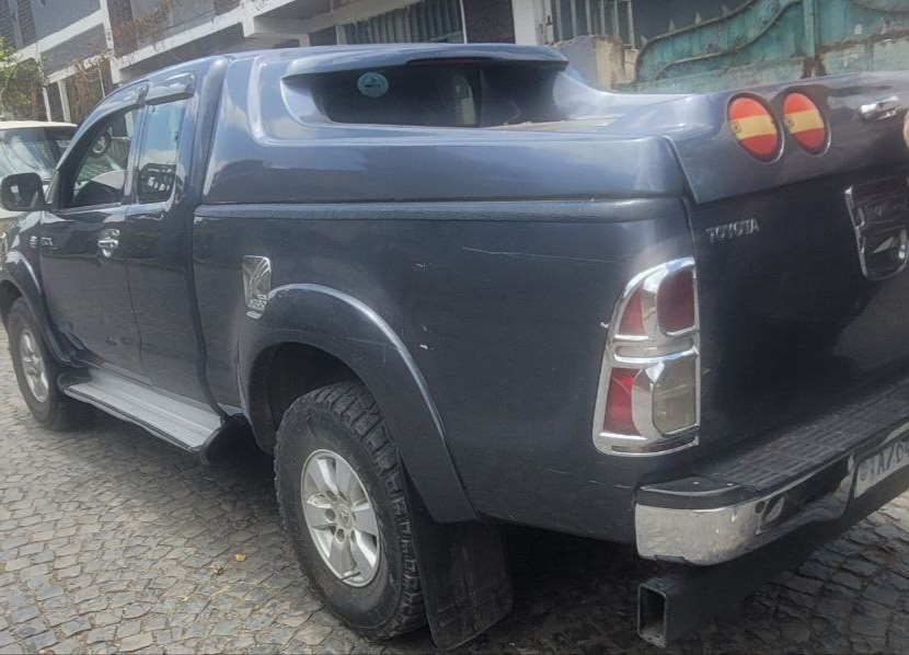 Toyota. Hilux