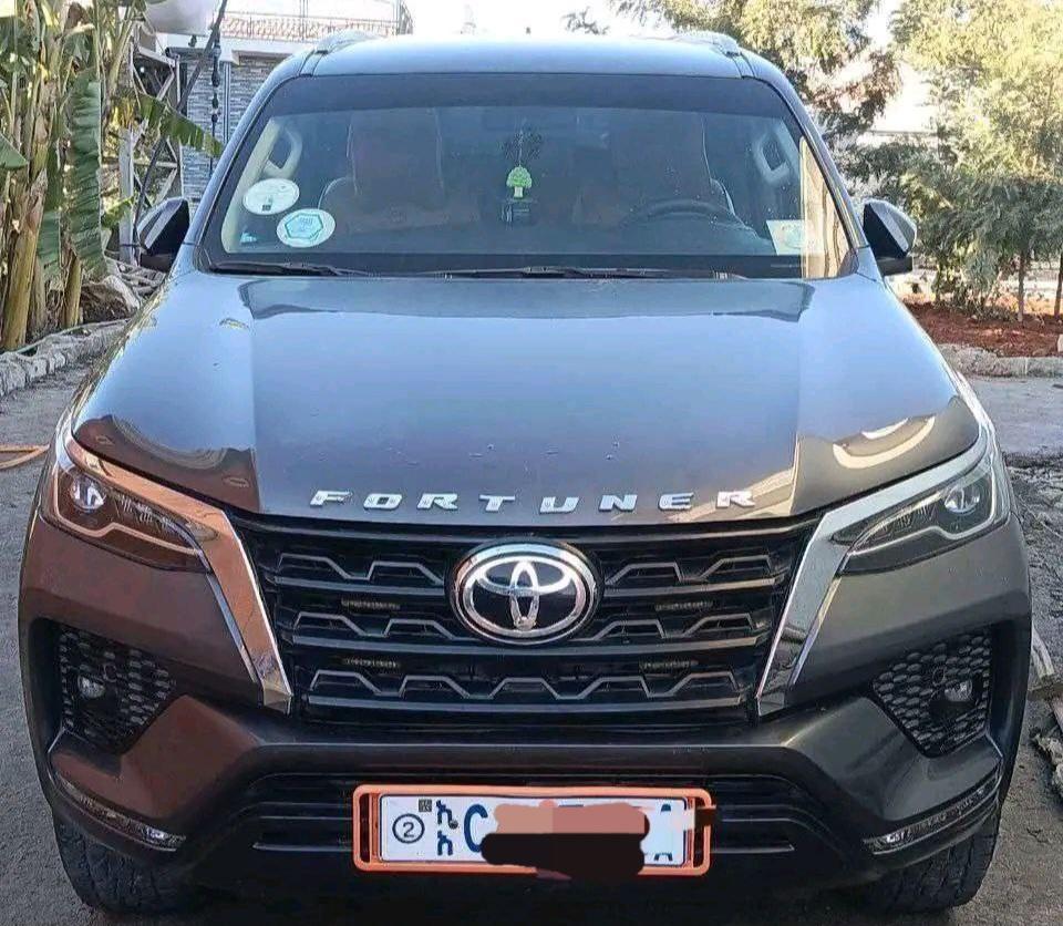 Toyota fortuner 