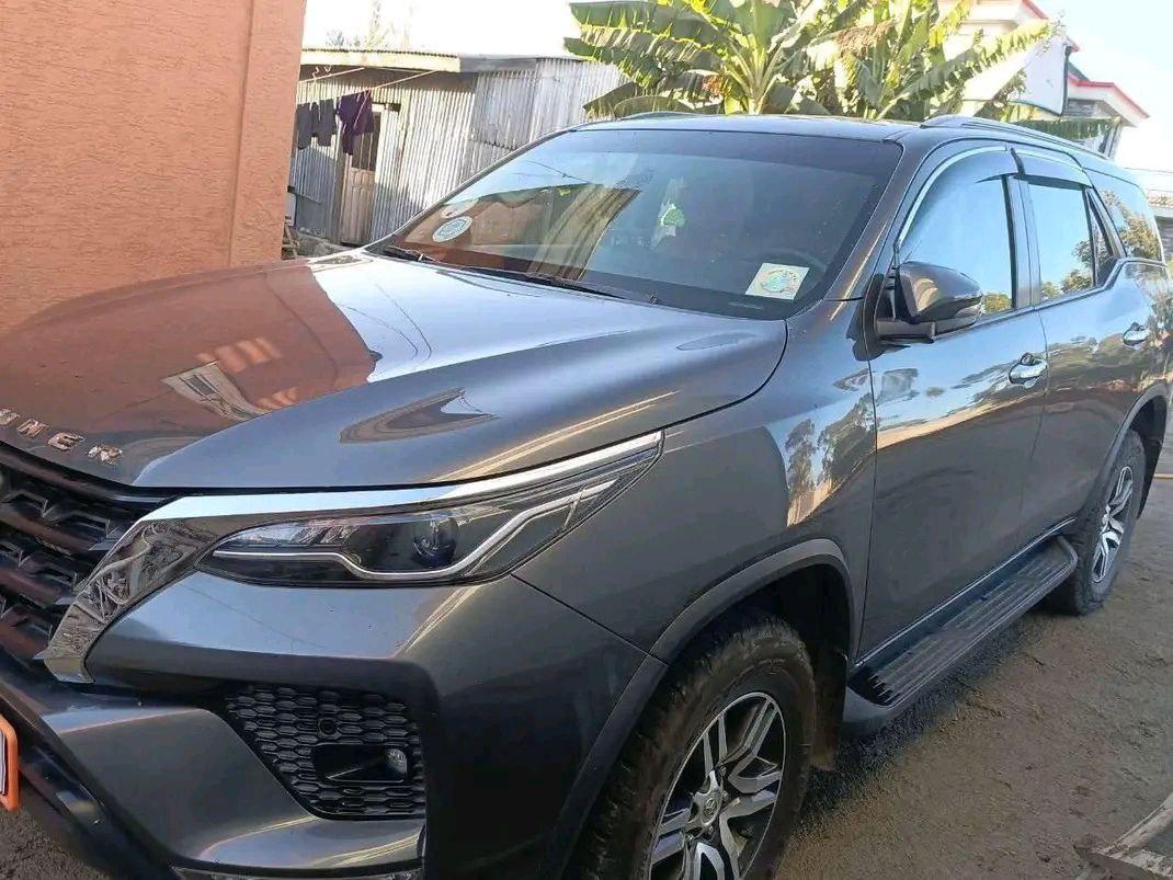 Toyota fortuner 