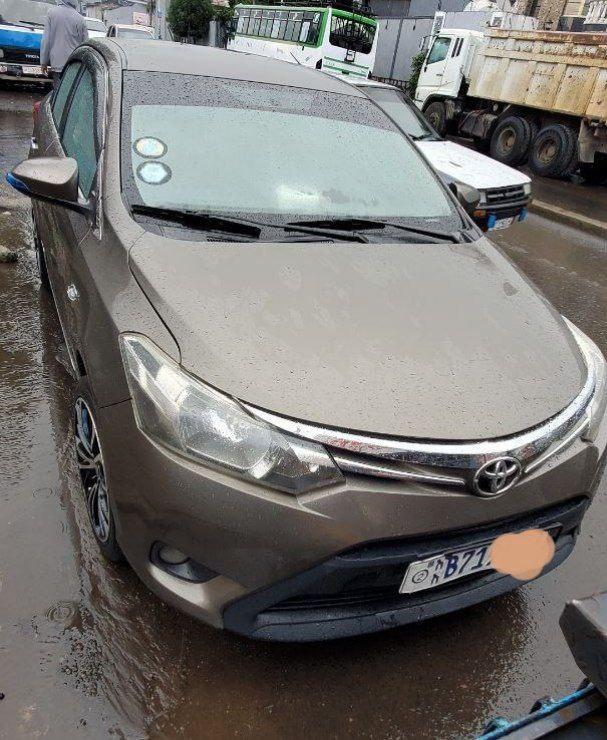 Yaris sedan